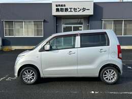 自社にて認証工場を保有しているので納車前後の整備やメンテナンス・カスタマイズまで幅広くご対応！ぜひお問い合わせください。