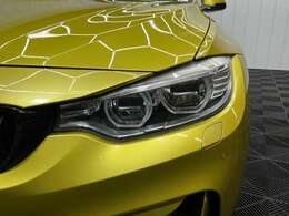 H27　BMW　M4　クーペM DCT ドライブロジック　純正19インチOPアルミ　純正ナビ　地デジTV　リアビューカメラ　　ルームミラー内蔵型ETC　ブラックレザーシート　前席パワーシート