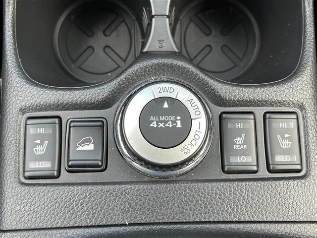 【ドリンクホルダー】長時間のドライブを快適に過ごすために、必須の車内アイテムですね。