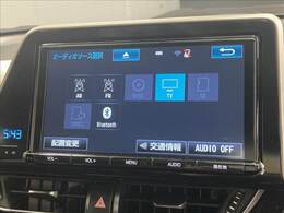 【純正ナビ】一体感のあるナビは、高級感ある車内を演出してくれます。Bluetooth再生などオーディオ機能も充実しておりますので、運転もより楽しめます♪