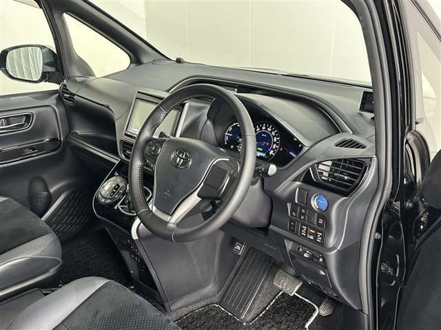 「車両検査証明書」付　◇資格を持った検査員が細かく車をチェック。
