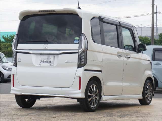お立ち寄りいただく際は、事前にご連絡をお願いします。お目当てのお車が商談中や売約となることもございます。ご確認いただいてから、お立ち寄りください。