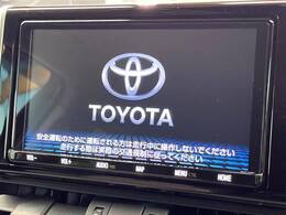 【大画面ナビ】人気の大型9インチナビを装備。存在感のある大画面はインパクト大！ナビ利用時のマップ表示は見やすく、テレビやDVDは臨場感がアップ！いつものドライブがグッと楽しくなります♪