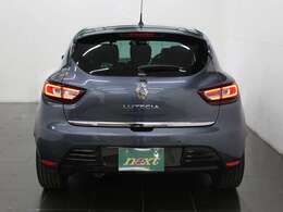 後期モデル　フルセグナビ　Bluetooth　ETC　LEDヘッドライト　オートライト　純正アルミホイール　オートエアコン　クルーズコントロール　ハーフレザーシート　プッシュスタート