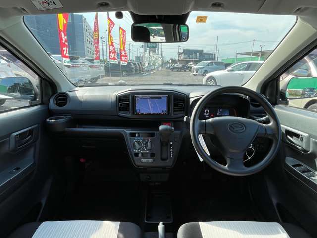【インパネ全体】全方位で視界が広く、高い目線で運転もしやすいです！