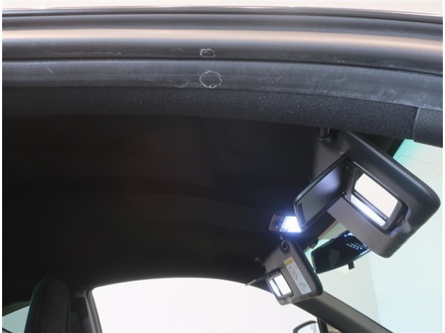 【整備】故障などのトラブルを未然に防ぐ為に、日常の点検整備と消耗品の交換がセットになった、メンテナンスパック（有償）をご用意しています。点検整備が必要なタイミングに当社からご連絡させて頂きます。
