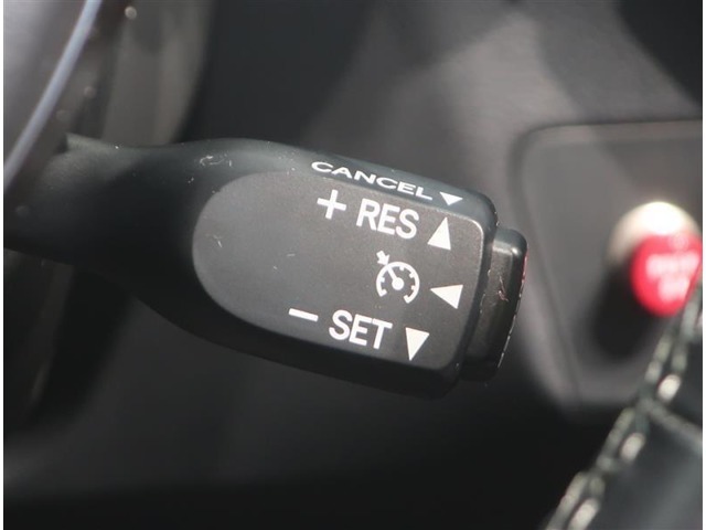 トヨタ認定中古車ですので、室内まるごとクリーニング済でニオイもリフレッシュ！また、認定検査員がチェックし、修復歴はもちろん、細かいキズも付属の車両検査証明書で確認できますので安心ですね♪