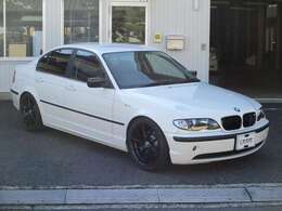 ハイラインパッケージ　本革シート　ビルシュタイン車高調　部品交換多数　詳しくは当店スタッフまでお気軽にお問い合わせ下さい。