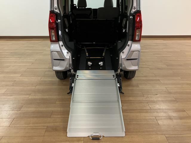 車いすの乗り降りがらくらく！