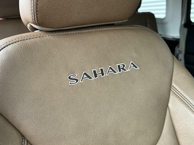 ブラウンレザーシートに刺繍でSAHARAのロゴが入っております。
