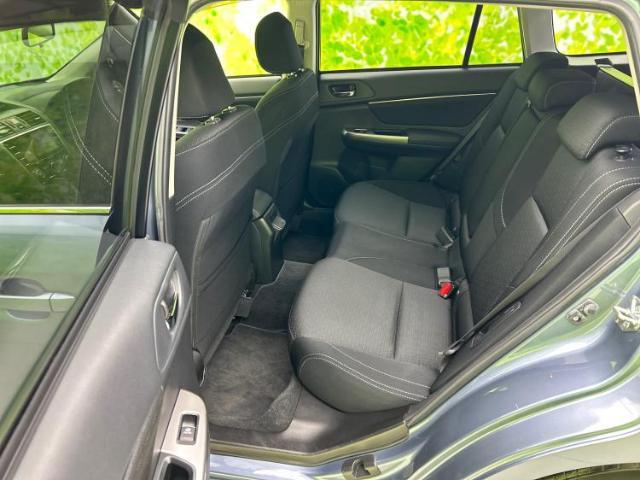 WECARSでは各商談席に大型モニターをご用意しております！見やすい大画面でゆったりと全国の在庫をご覧いただけます！是非ご来店お待ちしております！