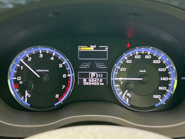 WECARSの展示場では実際に見て、触ってお車をお選びいただけます！知識の豊富な営業スタッフが様々なカーライフをご提案いたします！