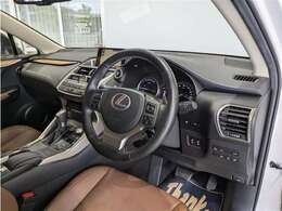 見通しのよいすっきりとした視界で、誰でも運転しやすいです。運転のしやすさは疲れにくさにも繋がりますよ♪