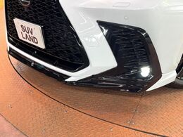【TRDエアロ】人気のTRDエアロを装備！クルマの外観がよりスタイリッシュになり、街中で存在感あふれる1台に♪将来買い替える時にもリセールに影響しやすく、価値ある人気の装備です！