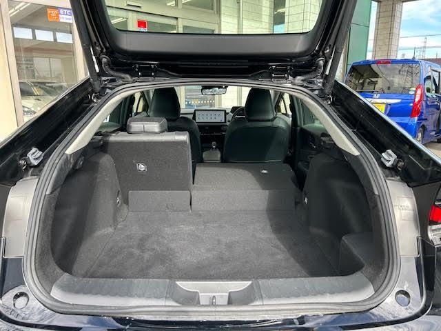 【シートアレンジ】乗せる人数、荷物によってシートをアレンジすれば、ダンボールなどの大きい荷物や、釣り具などの長尺物も載せられそうですね！