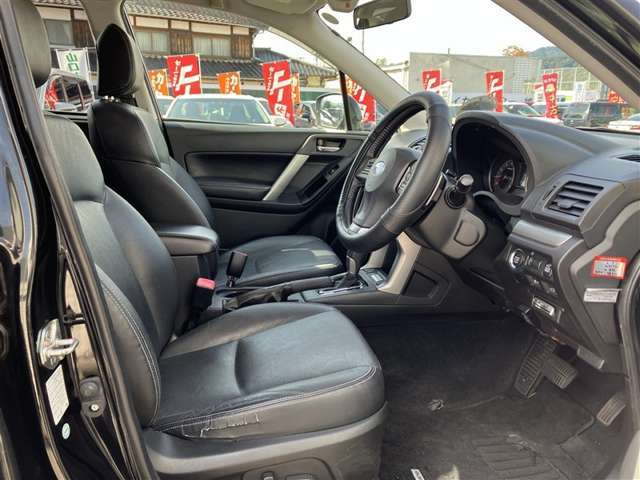 運転席はご覧の通り。