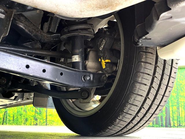 お車を安心してお乗りいただく為には、足回りの定期点検が欠かせません。サービスサポート（有償保証）では無料点検もご提供しており、安心のカーライフをお過ごしいただけるサポート体制が整っています。