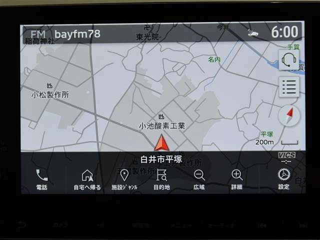 純正ナビを装備。タッチパネル式で使いやすく、お出かけもラクラクです。
