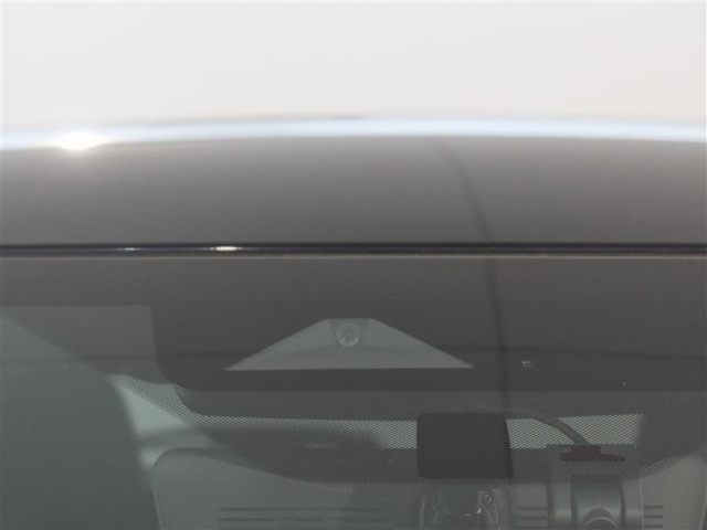 サポカーは、高齢運転者を含めたすべてのドライバーによる交通事故の発生防止・被害軽減対策の一環として、国が推奨する新しい自動車安全コンセプトです。詳しくは販売店スタッフまでおたずねください。