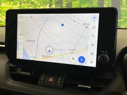 【純正10型ナビ】人気の純正ナビを装備しております。ナビの使いやすさはもちろん、オーディオ機能も充実！キャンプや旅行はもちろん、通勤や買い物など普段のドライブも楽しくなるはず♪