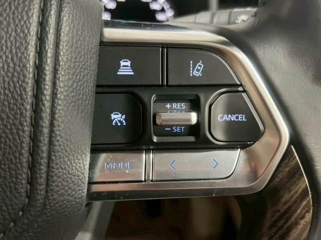 【クルーズコントロール】装備車両になります。遠距離ドライブの高速道路などでは大活躍で疲労軽減に役立ちます。