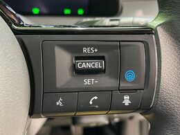 【プロパイロット】高速道路での長距離走行が楽に！！渋滞時と巡回走行のシーンで、アクセル・ブレーキ・ステアリングを自動で制御し、長距離運転の負担を軽減してくれます♪