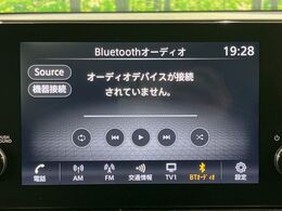 【メーカー純正ナビ】インテリアに溶け込むスタイリッシュな「専用設計」メーカーナビを装備♪視認性や操作性など基本性能にも優れ、より上質なカーライフをお楽しみいただけます。