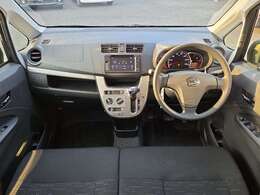 運転しやすいインパネ周りです。見やすいレイアウトで快適なドライブをサポート☆