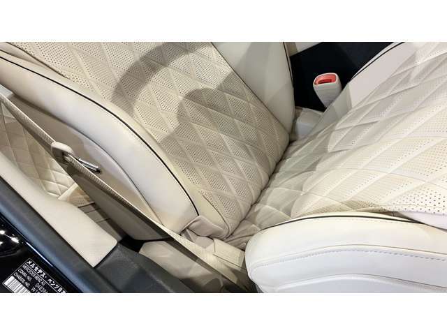 メルセデス・ベンツはドイツ本国シュツットガルト近郊でのメルセデス自車が関わった重大事故を、40年以上に亘って調査しています。