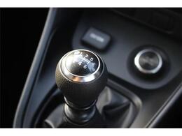 大好評のボディコーティング「ハイモースコート」もご納車までに施工可能。雨染みや線傷など中古車だからと諦めていませんか？ピカピカの状態でお乗り出しいただけます。