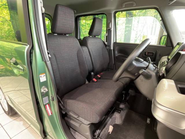 運転席シート廻りは使用感も少なく、良好な状態となっています。丁寧に使われていたことがよくわかりますね。