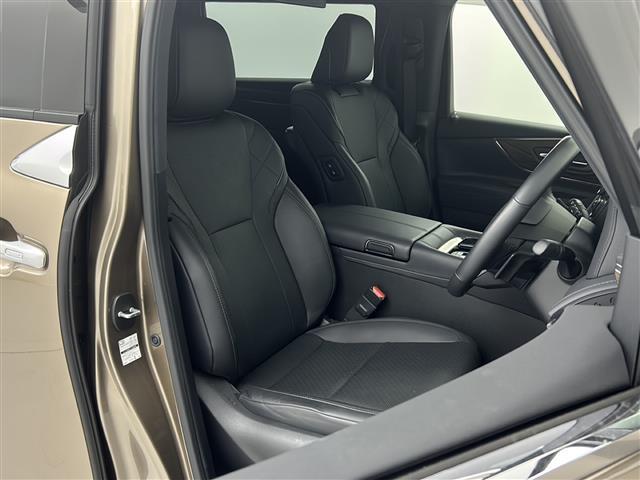 【本革シート（レザーシート）】とてもしなやかな触感が特徴の高級本革シートです。フロアマットは新品のご注文も承っています。掲載箇所以外にご希望の写真がございましたらお気軽にお問い合わせ下さい。