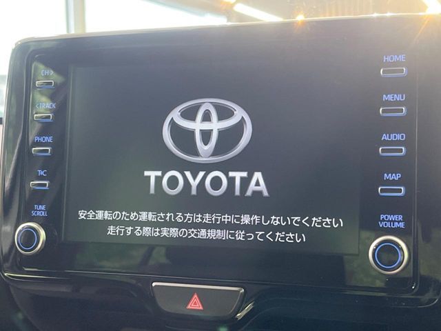 【8インチ　ディスプレイオーディオ】大画面のディスプレイはAppleCarPlayやAndroidAutoが利用可能。大きな画面でスマホナビアプリ等が利用いただけます♪