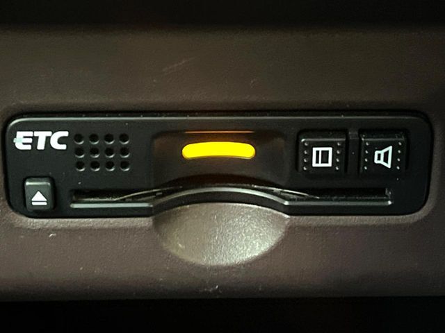 【ETC】高速道路の料金所をストレスなく通過！話題のスポットやサービスエリアに多い「スマートIC」利用時は必須のアイテムです。当店でセットアップを実施、ご納車当日からすぐにご利用いただけます！