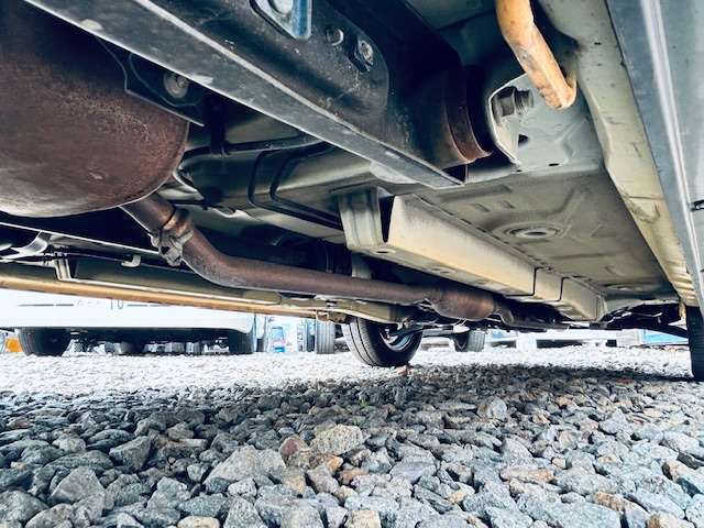 この状態を保つには下廻り防錆塗装をおすすめしております♪
