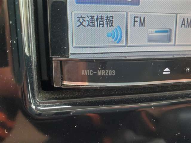 AVIC-MRZ03　ナビの型番です。