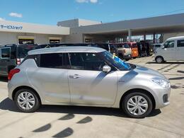 ボディーカラーはスターシルバーメタリック