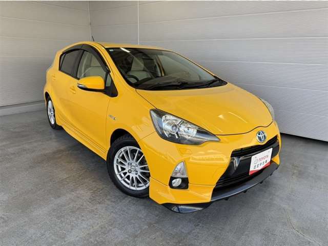 「中古車ハイブリッド保証」付き。ハイブリット機構を無償で保証します。保証期間は初度登録年月から10年目まで、または3年間の長い方。但し累計走行距離が20万km以内。