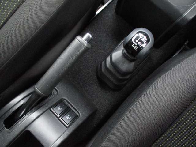 純正8型SDナビ・フルセグ・Bカメラ・Bluetooth・社外ドラレコ・ETC・革巻きH・シートヒーター・クルーズコントロール・純正16AW・衝突軽減ブレーキ・LKA・走行32,659km