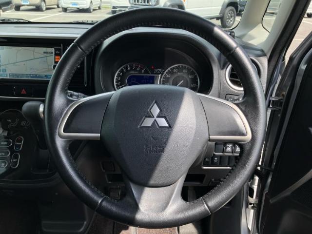 WECARSの展示場では実際に見て、触ってお車をお選びいただけます！知識の豊富な営業スタッフが様々なカーライフをご提案いたします！