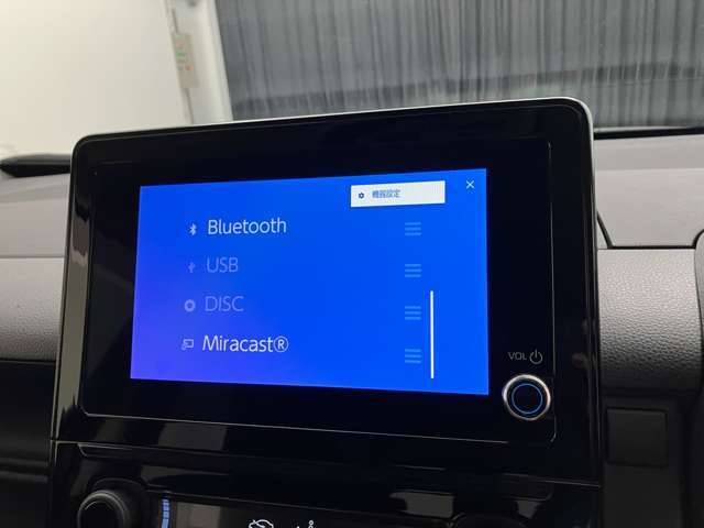 ブルートゥースに接続することにより、スマホに入ったお気に入りの音楽を車内で楽しむことができます♪あると本当に便利な機能になっています！