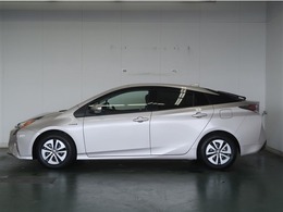 走りにこだわりながら収納力も持ち合わせたお車です。荷物を載せて軽快なドライブを楽しめますよ♪