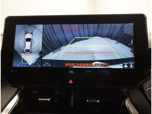 バックガイドモニターで、後方を確認しながら安心して駐車することができます。運転初心者も熟練者も必須の機能ですよ！