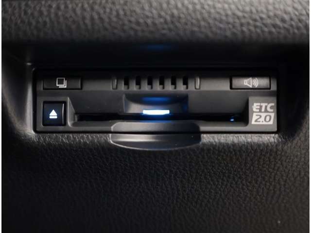 ETC車載器付きです。高速道路の料金所もスムーズに通過できます。