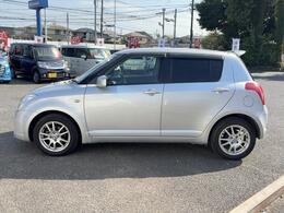 当社では全てのお車に6ヶ月もしくは5,000km以内での保証をお付けしております。整備をしっかり行っているからこそ、保証をお付けしております※消耗品は対象外となります※自社工場での整備に限ります。