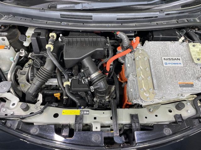 親切・丁寧な専門メカニックスタッフが応対！・車検・点検整備・事故等の修理などアフターサービスも安心。お車のカスタマイズもネクステージのサービススタッフまでご相談ください！