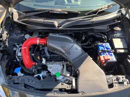 認証・指定工場にて12ヶ月法定整備の実施。エンジンオイル交換及び消耗品があれば交換してからの御納車になります。総額表示の車輌は点検整備費用が含まれています。