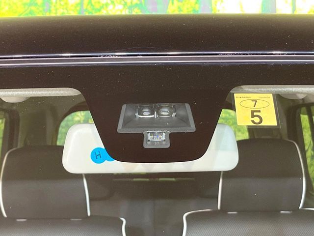 【スズキ　セーフティサポート】走行中に前方の車両等を認識し、衝突しそうな時は警報とブレーキで衝突回避と被害軽減をアシスト。より安全にドライブをお楽しみいただけます。
