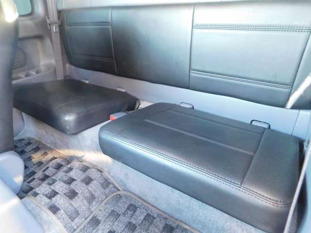 ★後席は使用感が御座いません！