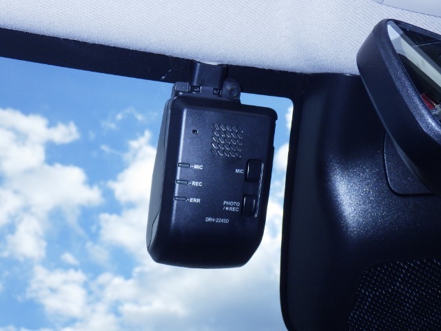 ◆◆前だけではなく後方にもドラレコ装備！前後でついていると嬉しい装備ですよね！！